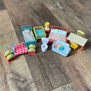 Miniature doll house furniture and accessories